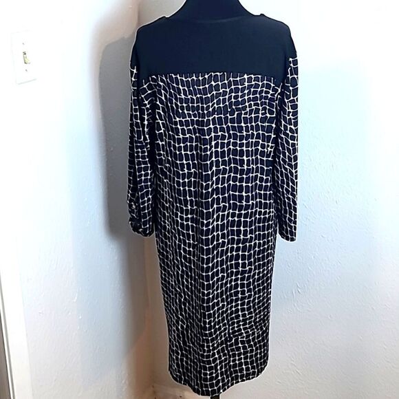 Mlle Gabrielle Black & White Print Dress with Zipper Neckline, Size XL - Picture 7 of 9